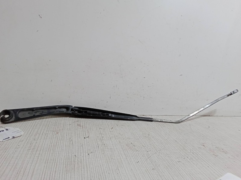 Recambio de brazo limpia delantero derecho para nissan juke (f15) 1.5 dci referencia OEM IAM   