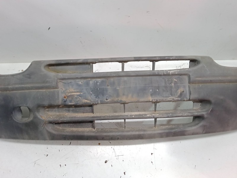 Recambio de paragolpes delantero para renault twingo ii (cn0_) 1.2 turbo (cn0c, cn0f) referencia OEM IAM   