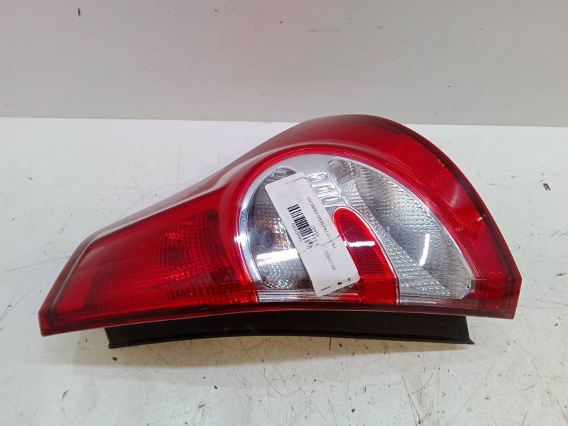 Recambio de piloto trasero derecho para dacia sandero 1.2 16v referencia OEM IAM   