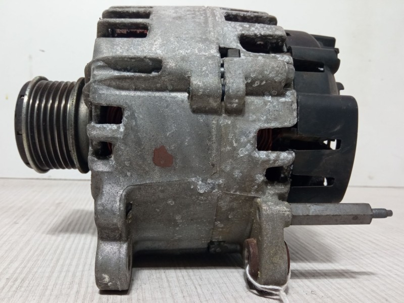 Recambio de alternador para seat leon (1p1) 1.6 tdi referencia OEM IAM 03L903023F TG14C026 211020332