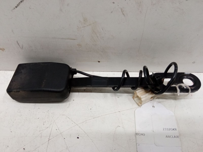 Recambio de anclaje cinturon delantero derecho para citroën c4 coupé (la_) 1.6 hdi referencia OEM IAM   