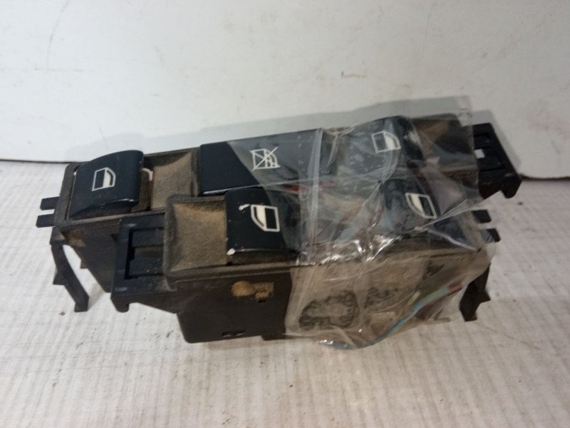 Recambio de mando elevalunas delantero derecho para bmw 3 (e46) 320 i referencia OEM IAM 6131-8381514 61.31-8 381 518 