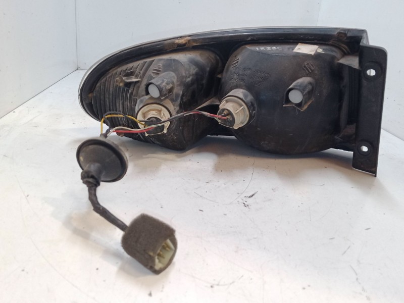 Recambio de piloto trasero derecho para daewoo lanos (klat) 1.3 referencia OEM IAM   