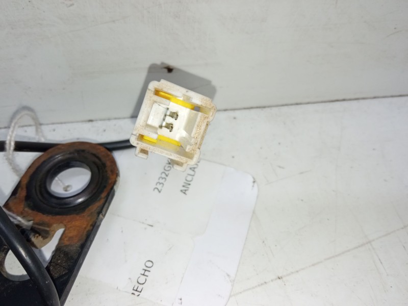 Recambio de anclaje cinturon delantero derecho para citroën c4 coupé (la_) 1.6 hdi referencia OEM IAM   