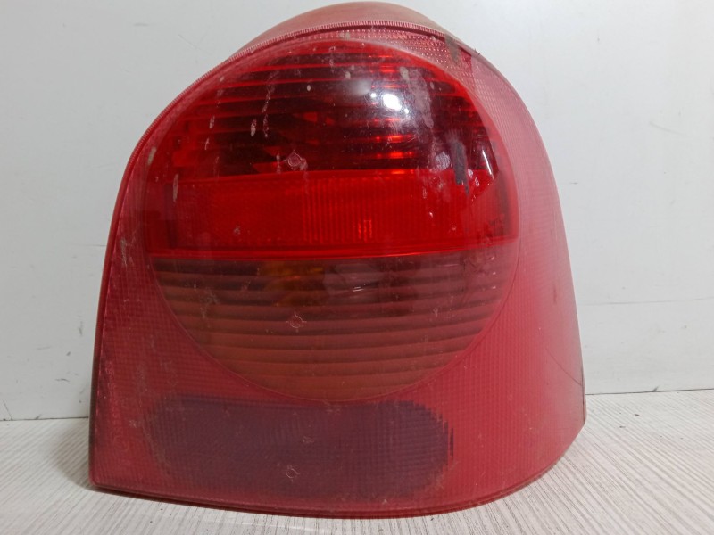 Recambio de piloto trasero izquierdo para renault twingo ii (cn0_) 1.2 turbo (cn0c, cn0f) referencia OEM IAM   