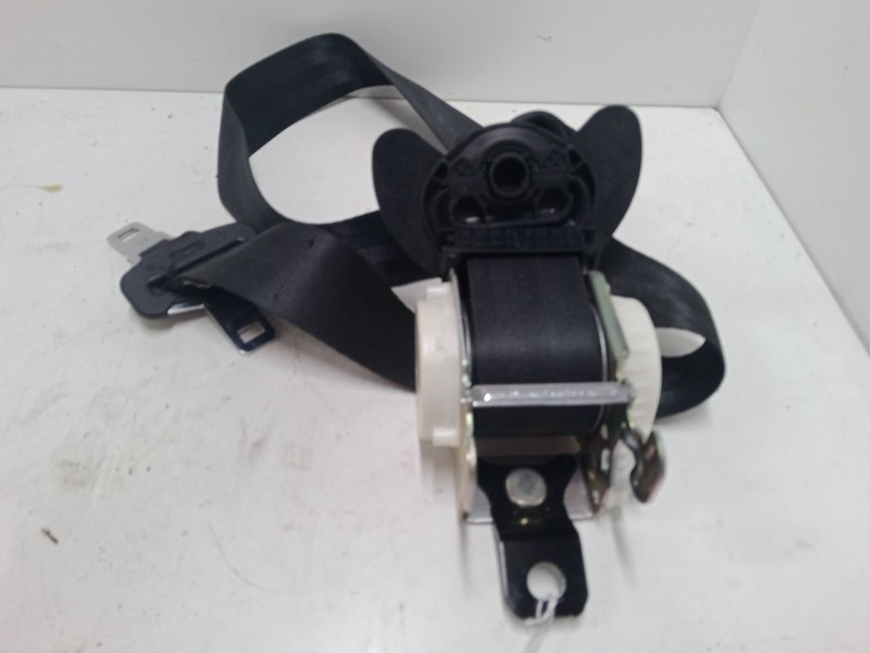 Recambio de cinturon seguridad trasero central para peugeot 5008 (0u_, 0e_) 1.6 hdi referencia OEM IAM   
