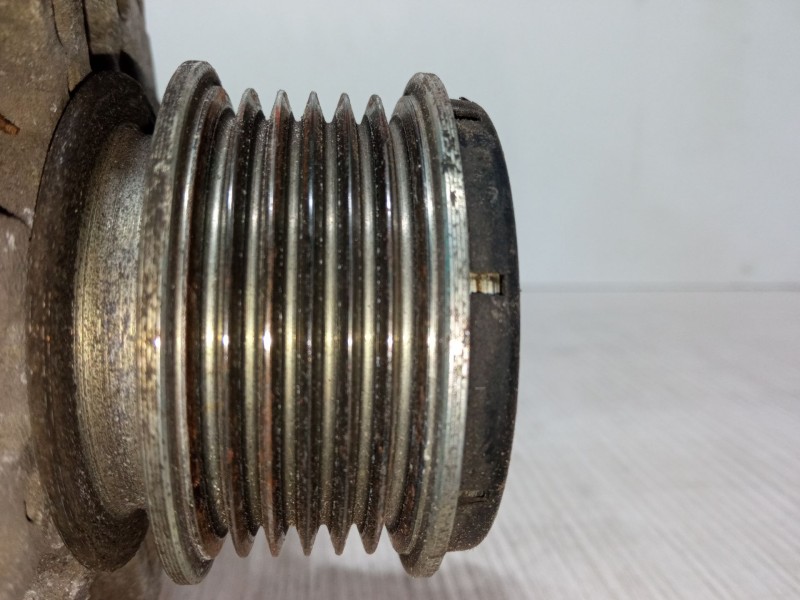 Recambio de alternador para seat leon (1p1) 1.6 tdi referencia OEM IAM 03L903023F TG14C026 211020332