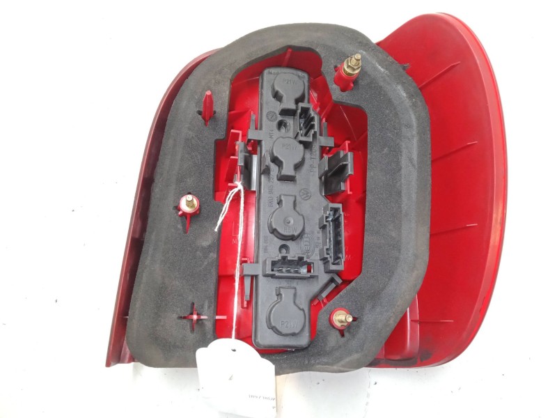 Recambio de piloto trasero izquierdo para volkswagen polo (6n2) 1.4 referencia OEM IAM   