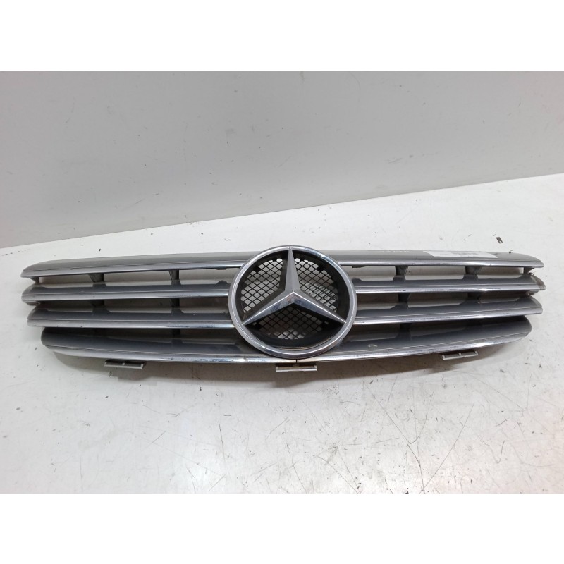 Recambio de rejillas capo para mercedes-benz clk (c209) clk 240 (209.361) referencia OEM IAM   