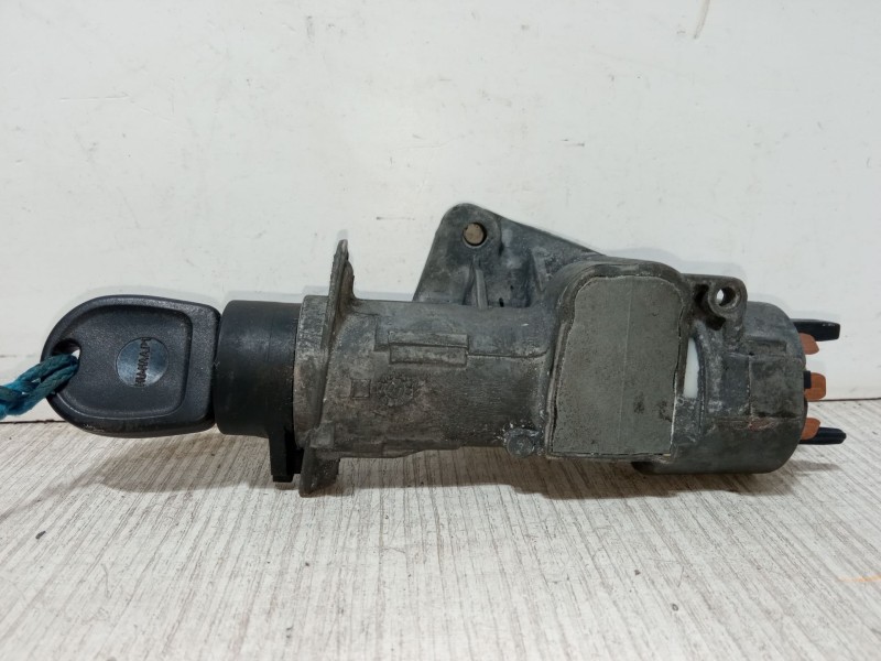 Recambio de clausor para skoda fabia i (6y2) 1.4 16v referencia OEM IAM 4B0905851C  