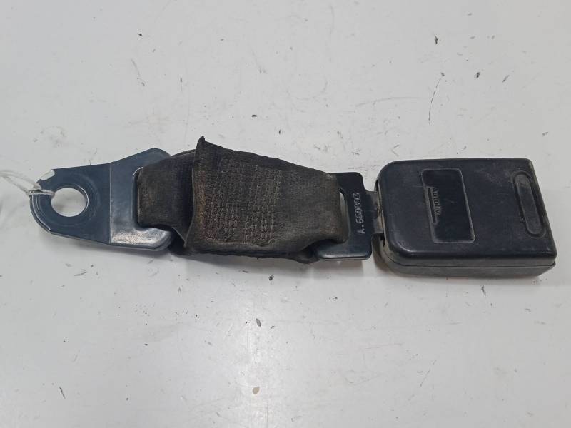ANCLAJE CINTURON DELANTERO DERECHO 