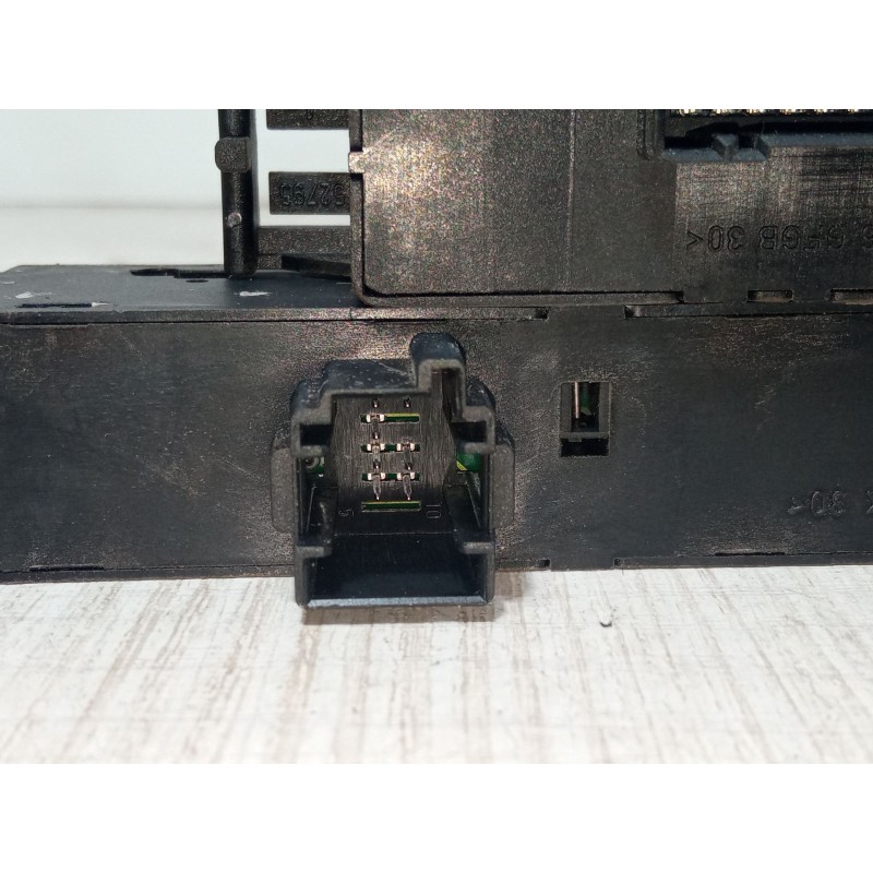 Recambio de mando elevalunas delantero derecho para bmw 3 (e46) 320 i referencia OEM IAM 6131-8381514 61.31-8 381 518 