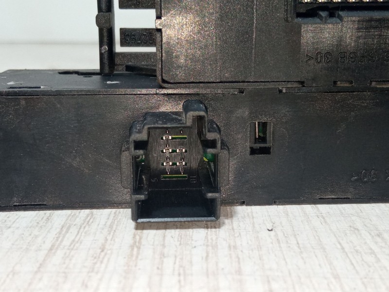 Recambio de mando elevalunas delantero derecho para bmw 3 (e46) 320 i referencia OEM IAM 6131-8381514 61.31-8 381 518 