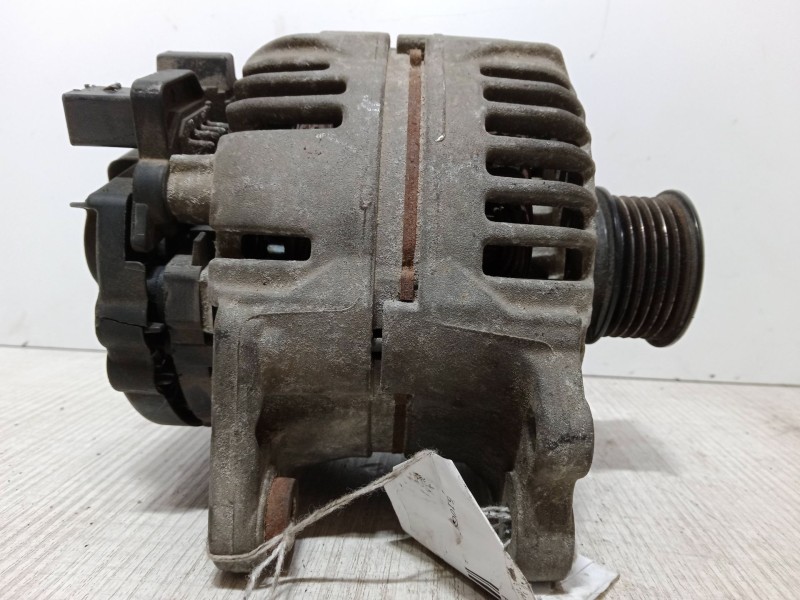 Recambio de alternador para volkswagen polo (9n_, 9a_) 1.4 16v referencia OEM IAM 037903025M 0 124 325 013 09S 