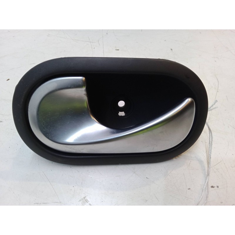 Recambio de maneta interior puerta delantera izquierda para renault scénic ii (jm0/1_) 1.6 16v (jm1r) referencia OEM IAM   