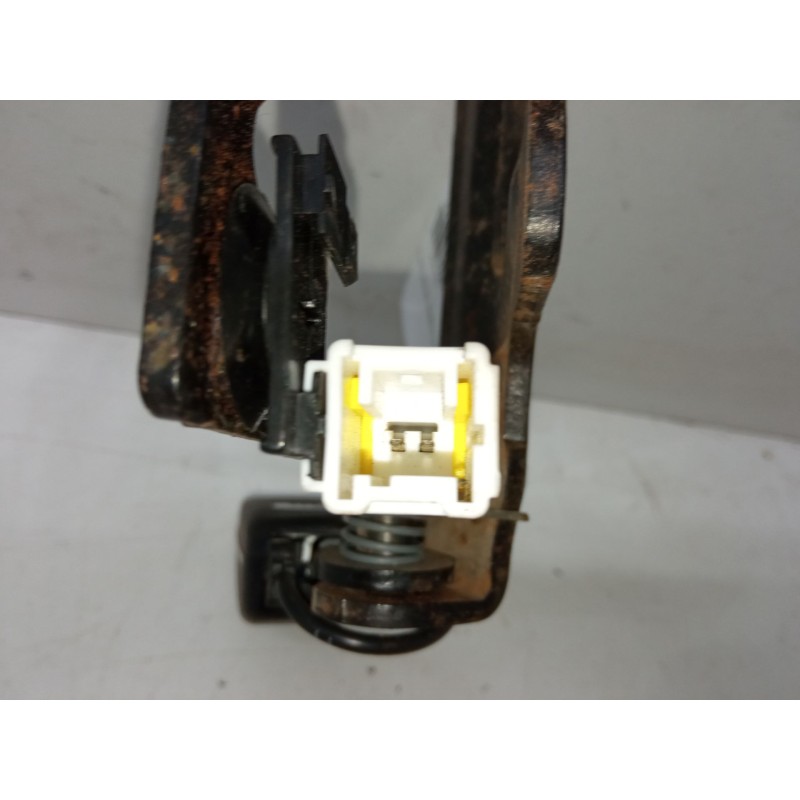 Recambio de anclaje cinturon trasero izquierdo para citroën c4 coupé (la_) 1.6 hdi referencia OEM IAM CC627-AA   Recambio de anclaje cinturon trasero izquierdo para citroën c4 coupé (la_) 1.6 hdi referencia OEM IAM CC627-AA