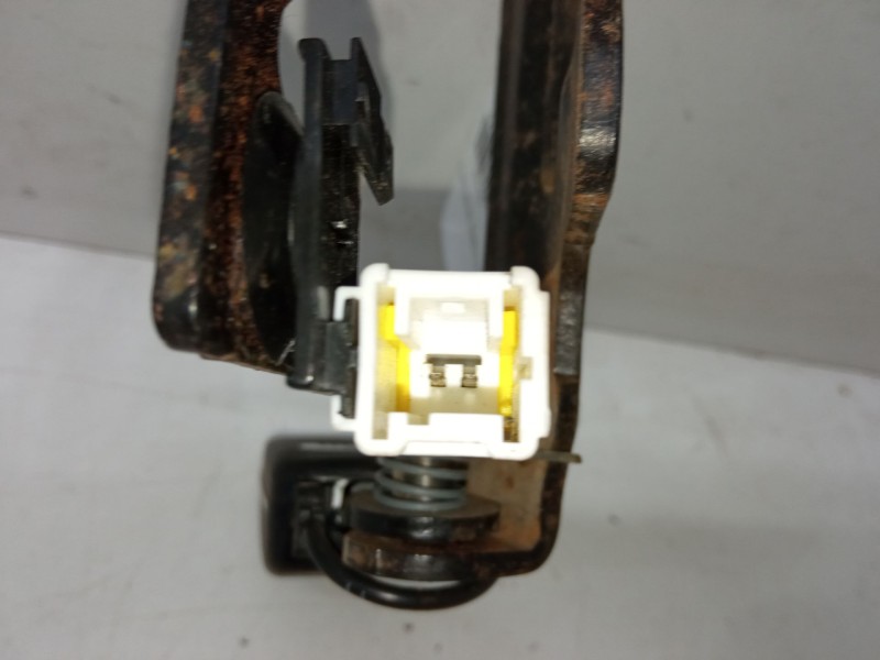 Recambio de anclaje cinturon trasero izquierdo para citroën c4 coupé (la_) 1.6 hdi referencia OEM IAM CC627-AA   Recambio de anclaje cinturon trasero izquierdo para citroën c4 coupé (la_) 1.6 hdi referencia OEM IAM CC627-AA