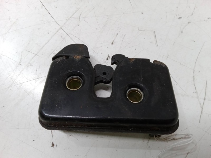 Recambio de cerradura maletero / porton para volkswagen polo (6n2) 1.4 16v referencia OEM IAM   