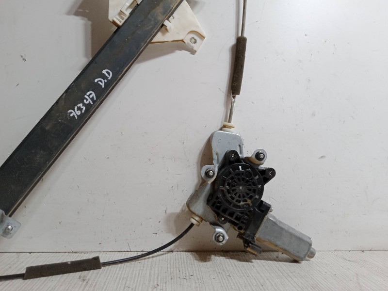 Recambio de elevalunas electrico trasero derecho para ssangyong rodius i 2.7 xdi referencia OEM IAM   