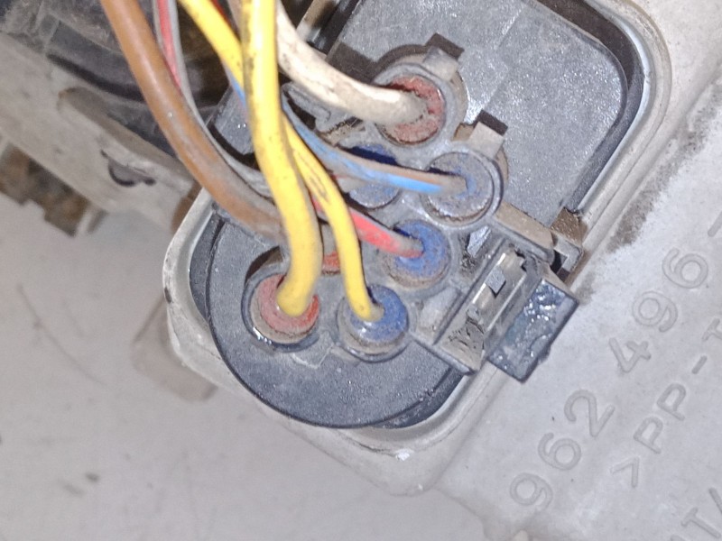 Recambio de faro derecho para volkswagen polo iii (6n1) 60 1.4 referencia OEM IAM   