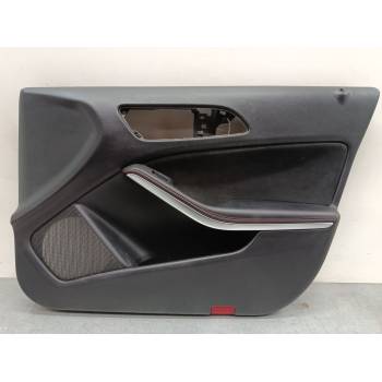 GUARNECIDO PUERTA DELANTERA DERECHA A1767201495 