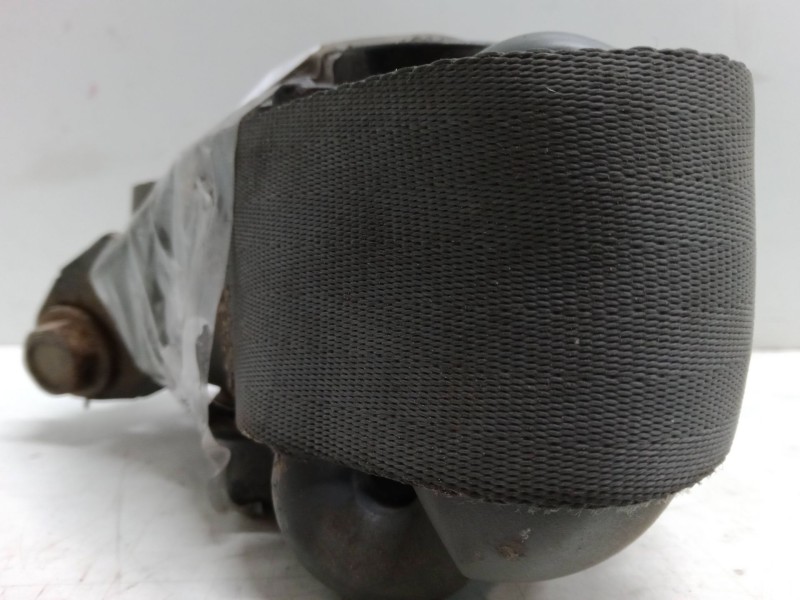 Recambio de cinturon seguridad trasero derecho para daewoo kalos (klas) 1.2 referencia OEM IAM   