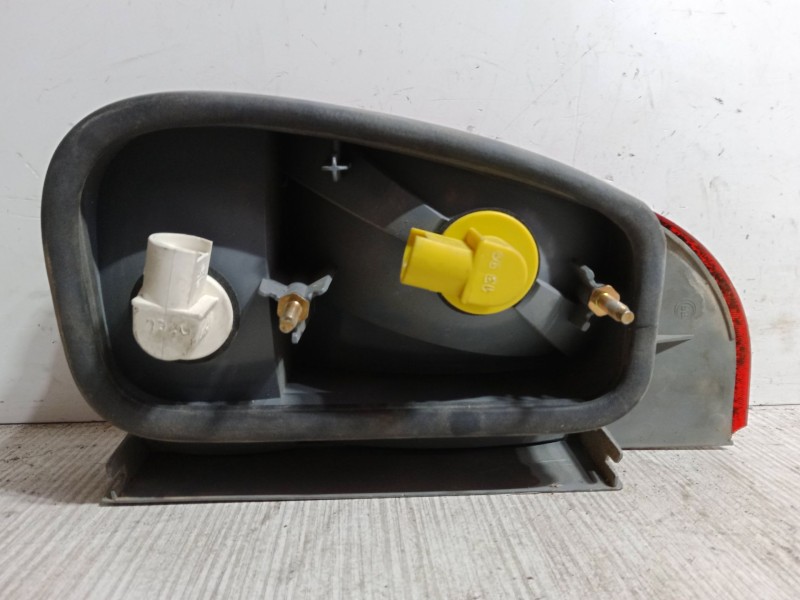 Recambio de piloto trasero derecho para fiat ulysse (220_) 2.0 jtd 16v referencia OEM IAM   