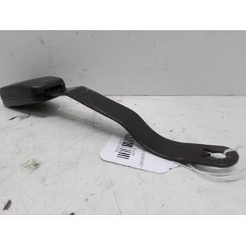 ANCLAJE CINTURON DELANTERO IZQUIERDO 