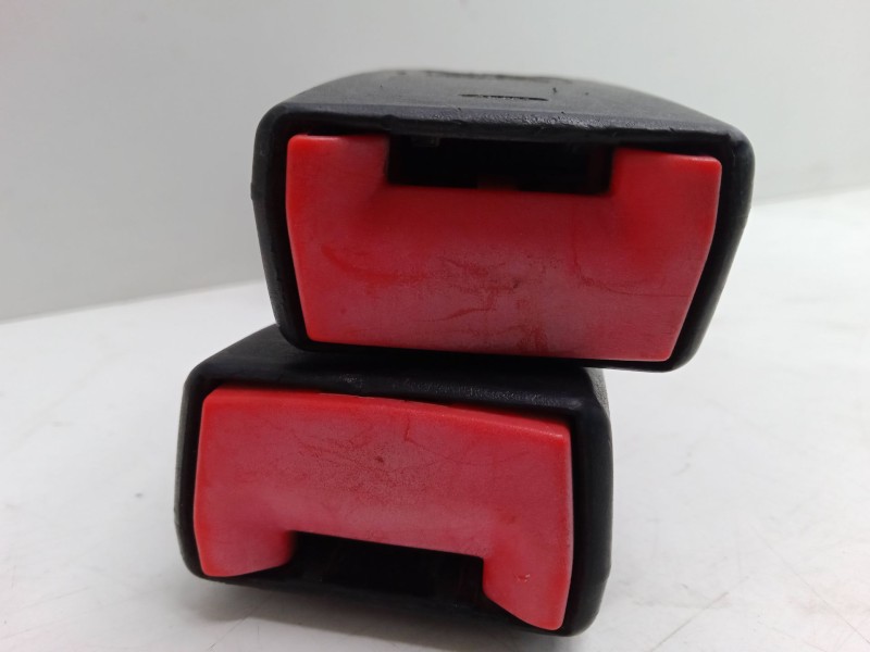 Recambio de anclaje cinturon trasero central para skoda fabia i combi (6y5) 1.9 sdi referencia OEM IAM   