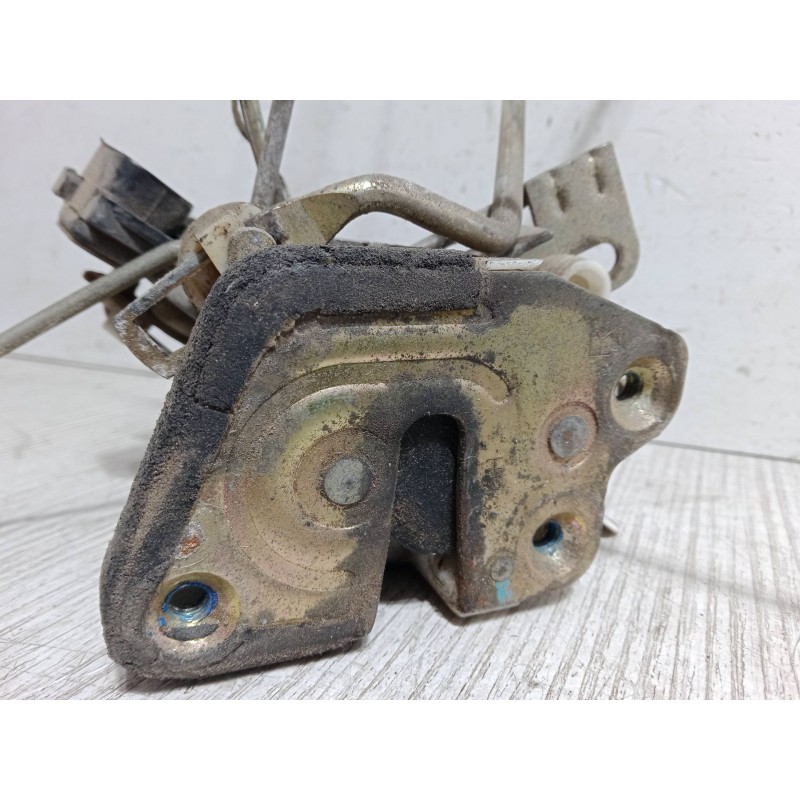 Recambio de cerradura puerta delantera derecha para hyundai lantra ii station wagon (j-2) 1.9 d referencia OEM IAM   