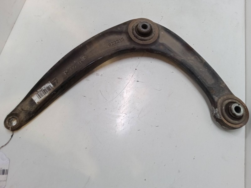 Recambio de brazo suspension inferior delantero izquierdo para peugeot 5008 (0u_, 0e_) 1.6 hdi referencia OEM IAM   