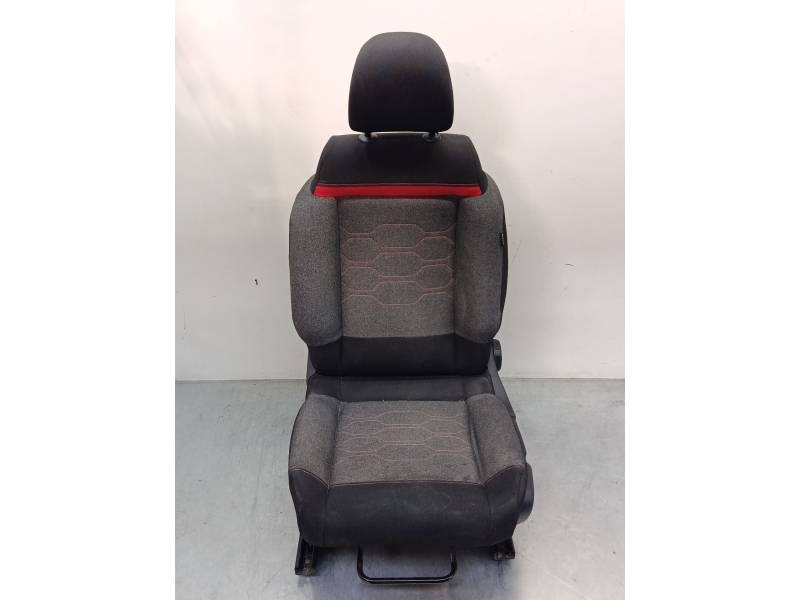 ASIENTO DELANTERO IZQUIERDO 