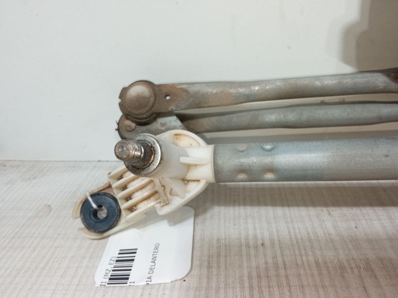 Recambio de motor limpia delantero para suzuki swift iii (mz, ez) 1.3 ddis (rs 413d) referencia OEM IAM   