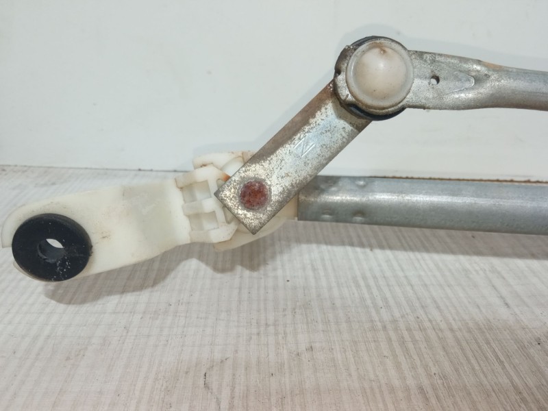 Recambio de motor limpia delantero para suzuki swift iii (mz, ez) 1.3 ddis (rs 413d) referencia OEM IAM   