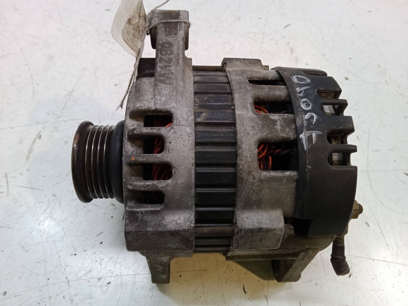 Recambio de alternador para daewoo lanos (klat) 1.5 referencia OEM IAM 038903023L  0124325001287