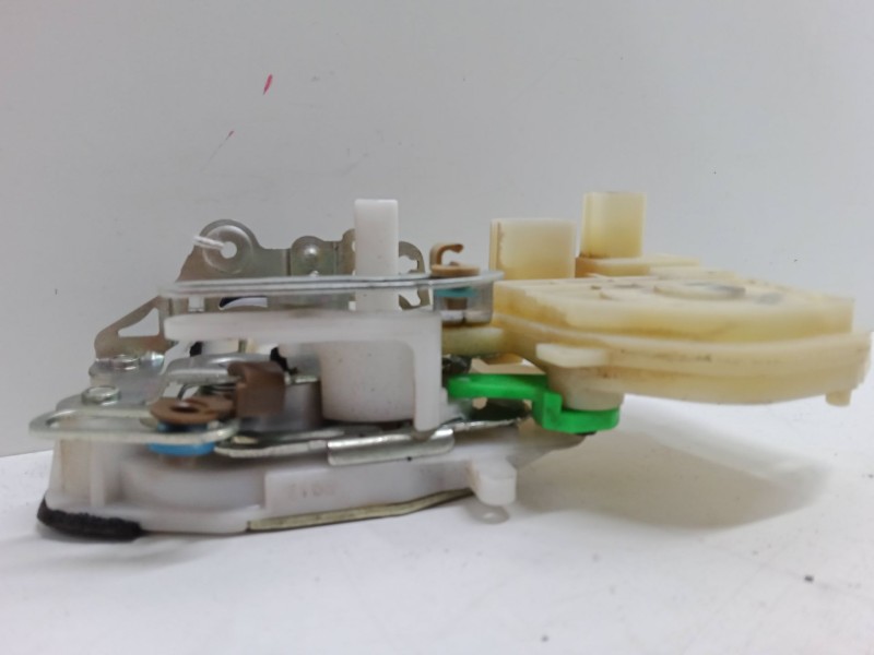 Recambio de cerradura puerta delantera derecha para honda cr-v ii (rd_) 2.2 ctdi (rd9) referencia OEM IAM   