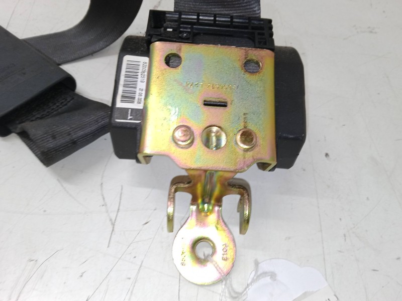 Recambio de cinturon seguridad delantero derecho para renault megane ii coupé-cabriolet (em0/1_) 1.9 dci referencia OEM IAM   