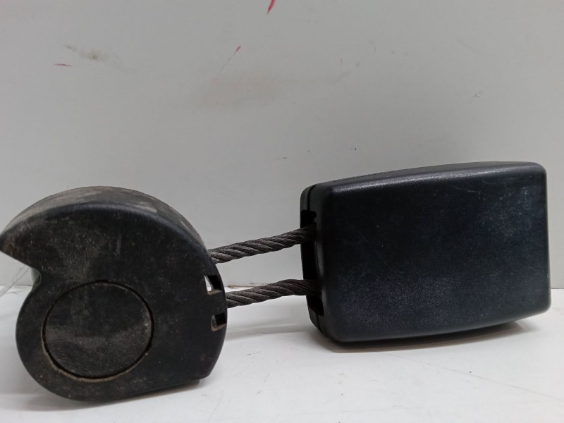 Recambio de anclaje cinturon trasero izquierdo para seat toledo iii (5p2) 1.9 tdi referencia OEM IAM   