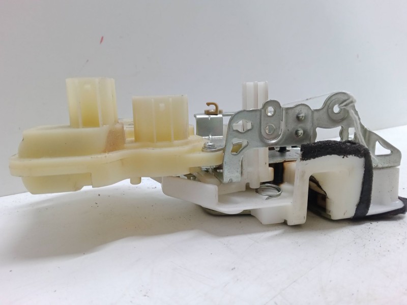 Recambio de cerradura puerta delantera derecha para honda cr-v ii (rd_) 2.2 ctdi (rd9) referencia OEM IAM   