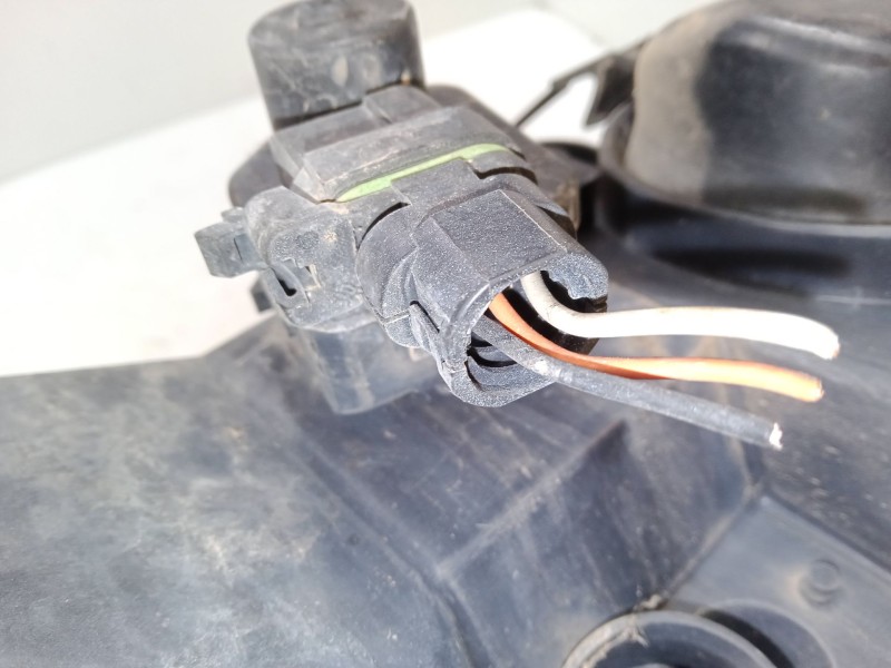 Recambio de faro izquierdo para renault master ii autobús (jd) 2.2 dci 90 referencia OEM IAM   