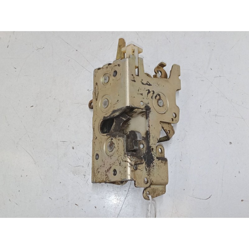 Recambio de cerradura puerta delantera izquierda para mercedes-benz vito furgoneta (w638) 113 2.0 (638.014, 638.094) referencia 