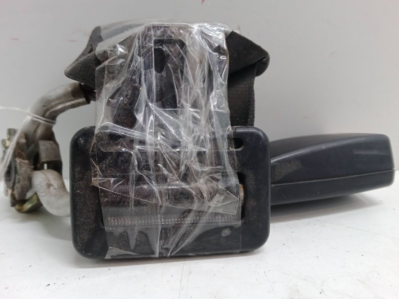 Recambio de anclaje cinturon trasero izquierdo para seat ibiza iii (6l1) 1.4 16v referencia OEM IAM   