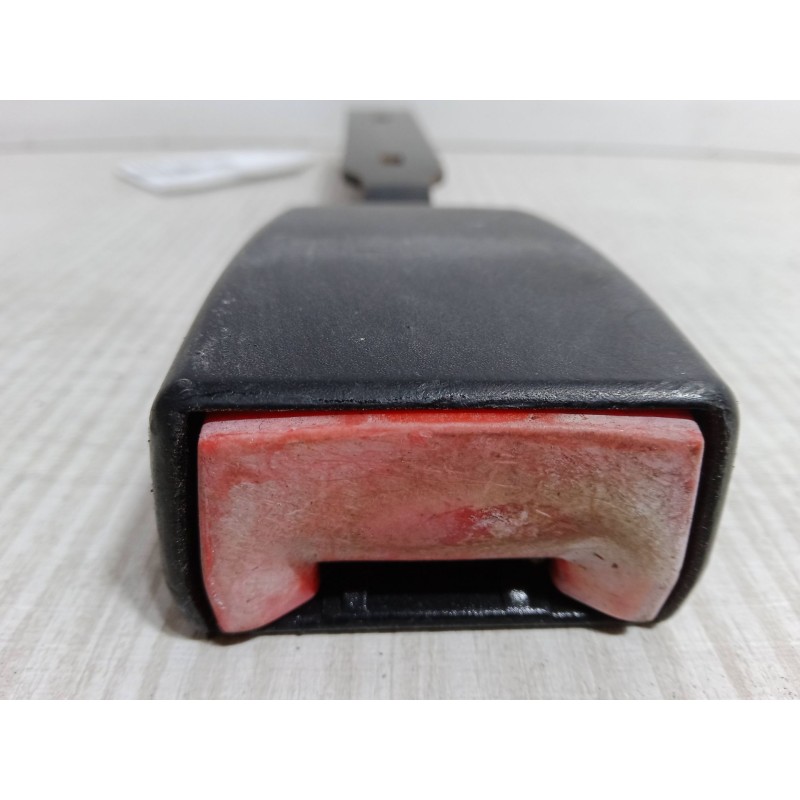Recambio de anclaje cinturon delantero izquierdo para skoda fabia i (6y2) 1.4 16v referencia OEM IAM 6Y0858471K.1C270700  