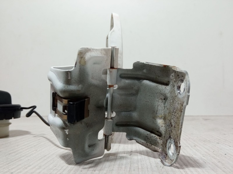 Recambio de tapa exterior combustible para toyota auris (_e15_) 1.4 d-4d (nde150_) referencia OEM IAM   