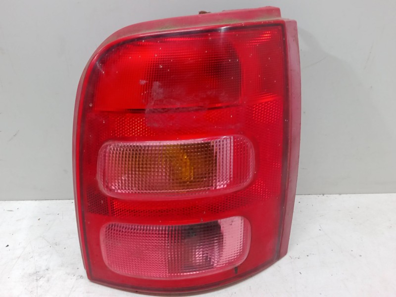 Recambio de piloto trasero izquierdo para nissan micra ii (k11) 1.0 i 16v referencia OEM IAM   