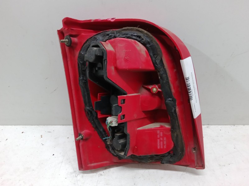 Recambio de piloto trasero izquierdo para nissan micra ii (k11) 1.0 i 16v referencia OEM IAM   