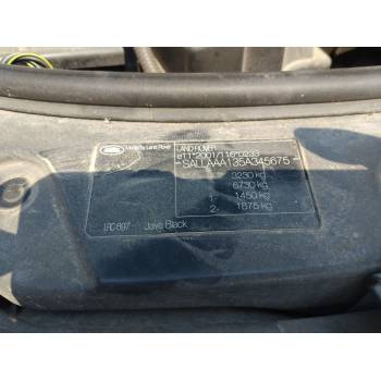 LAND ROVER DISCOVERY III (L319)
