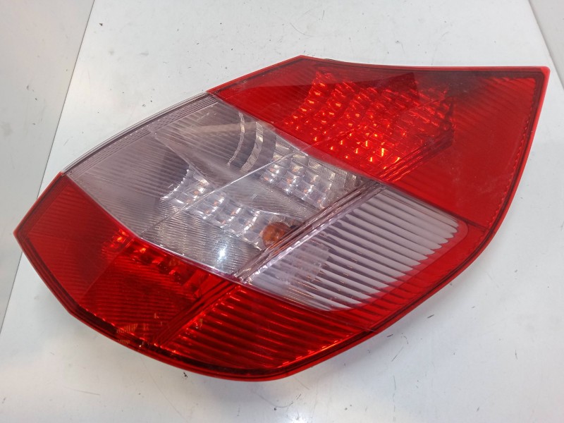 Recambio de piloto trasero derecho para renault scénic ii (jm0/1_) 1.6 16v (jm1r) referencia OEM IAM   