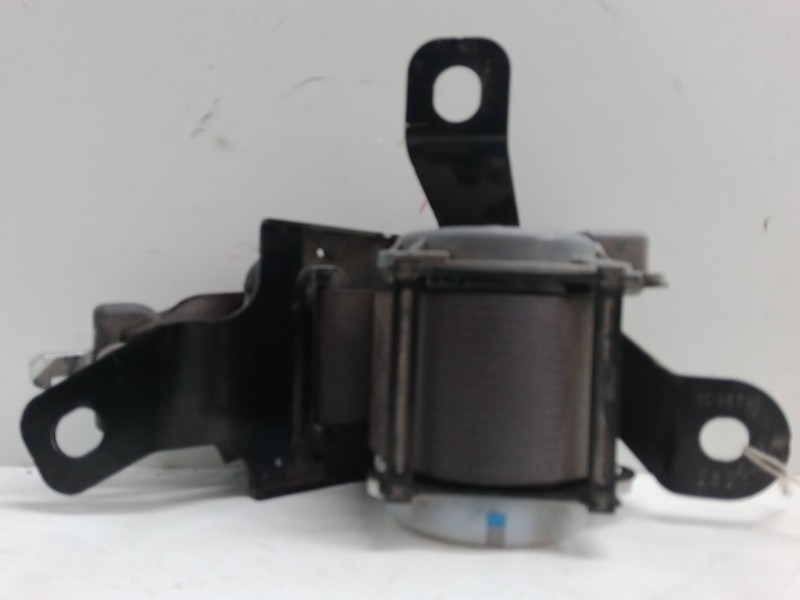 Recambio de cinturon seguridad trasero central para kia carens iv 1.6 gdi referencia OEM IAM   