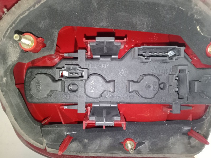 Recambio de piloto trasero izquierdo para volkswagen polo (6n2) 1.0 referencia OEM IAM   